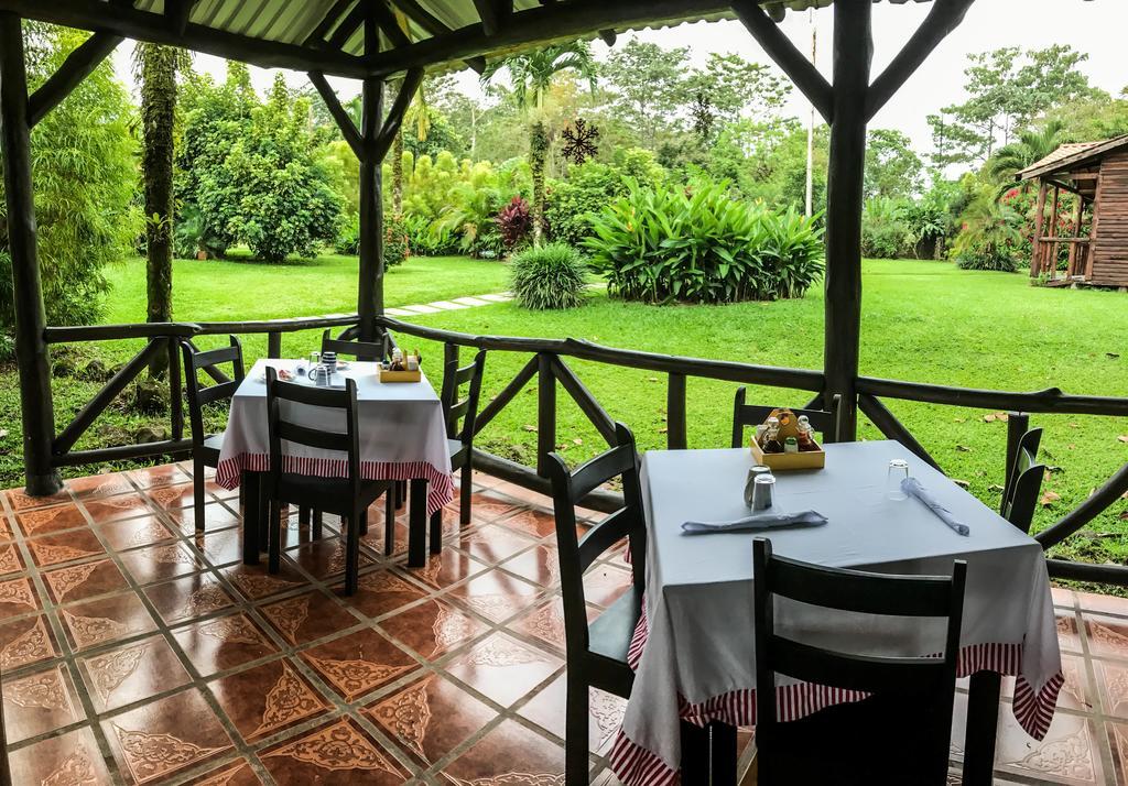 Hotel Tangara Arenal B&B La Fortuna Esterno foto