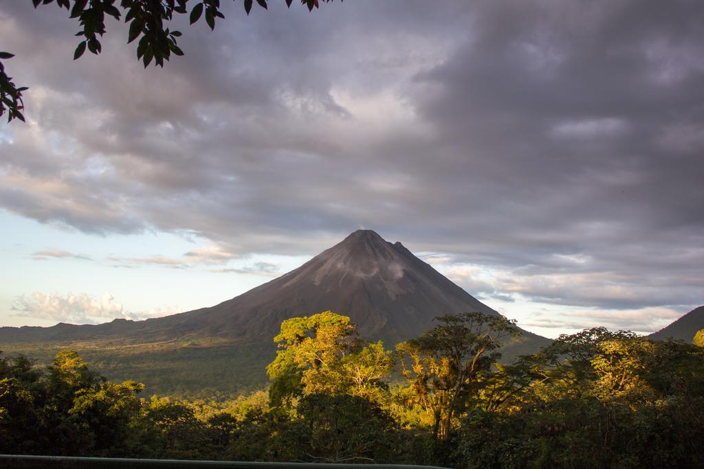 Hotel Tangara Arenal B&B La Fortuna Esterno foto