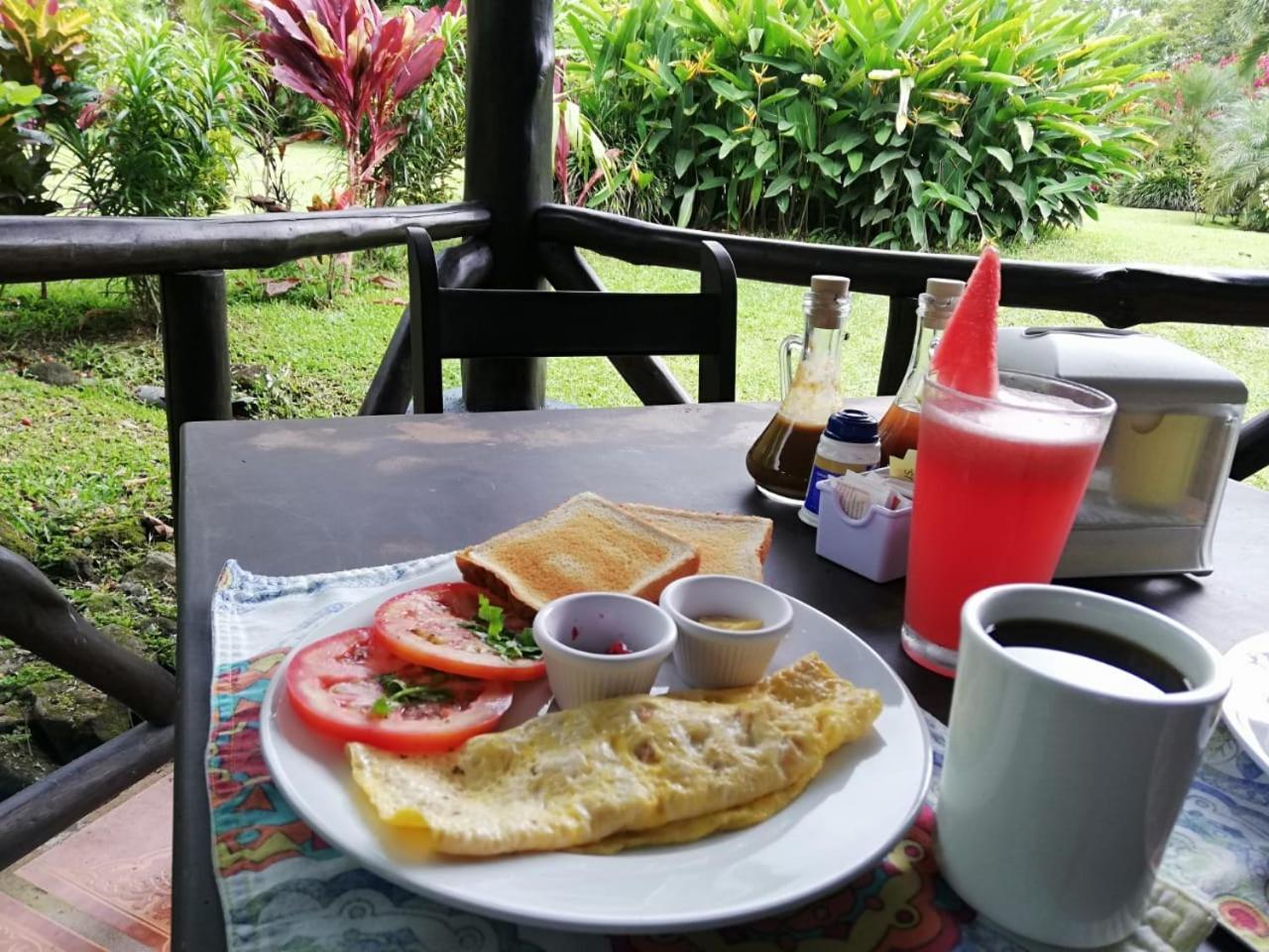 Hotel Tangara Arenal B&B La Fortuna Esterno foto